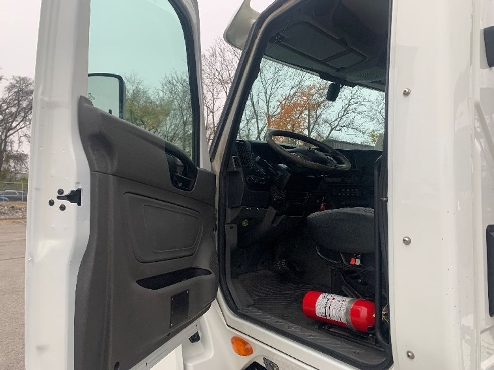 Day Cab Tractor-Heavy Duty Tractors-International-2019-LT625-Nashville-TN-508,445\n\t\tmiles-$ 22,250 - Image 9