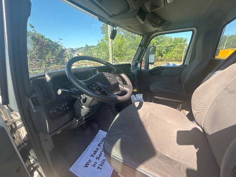 Day Cab Tractor-Heavy Duty Tractors-International-2019-LT625-Newport News-VA-379,404\n\t\tmiles-$ 25,750 - Image 10