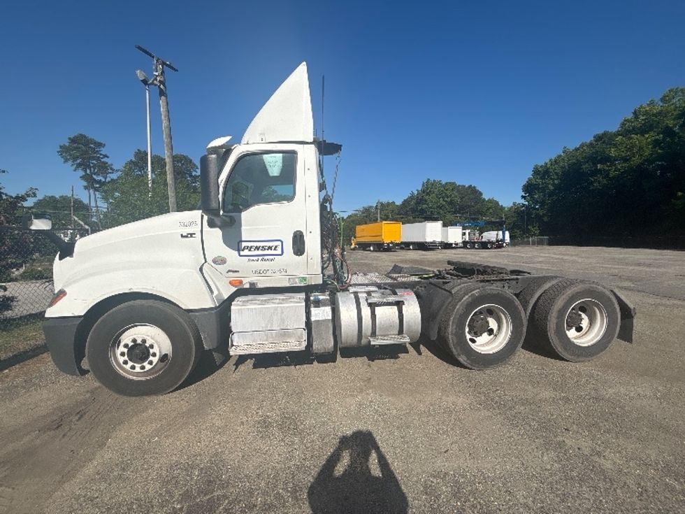 Day Cab Tractor-Heavy Duty Tractors-International-2019-LT625-Newport News-VA-379,404\n\t\tmiles-$ 25,750 - Image 4