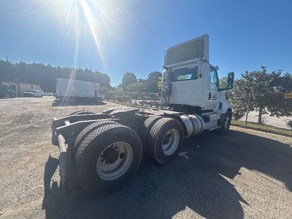 Day Cab Tractor-Heavy Duty Tractors-International-2019-LT625-Newport News-VA-379,404\n\t\tmiles-$ 25,750 - Image 7