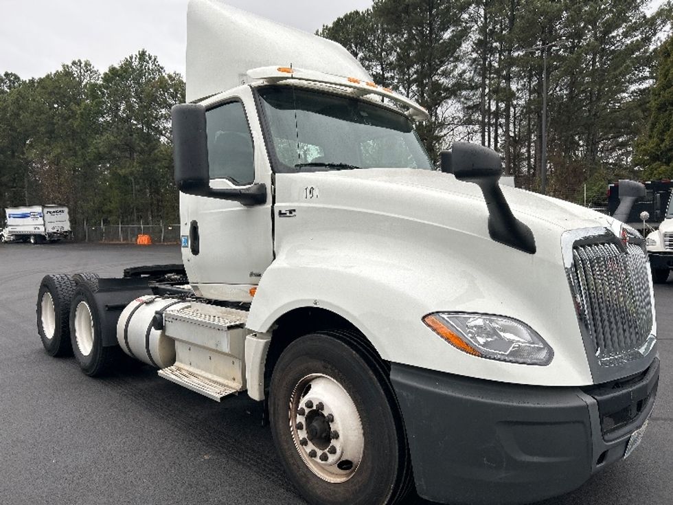 Day Cab Tractor-Heavy Duty Tractors-International-2019-LT625-Norcross-GA-113,802\n\t\tmiles-$ 30,250 - Image 1