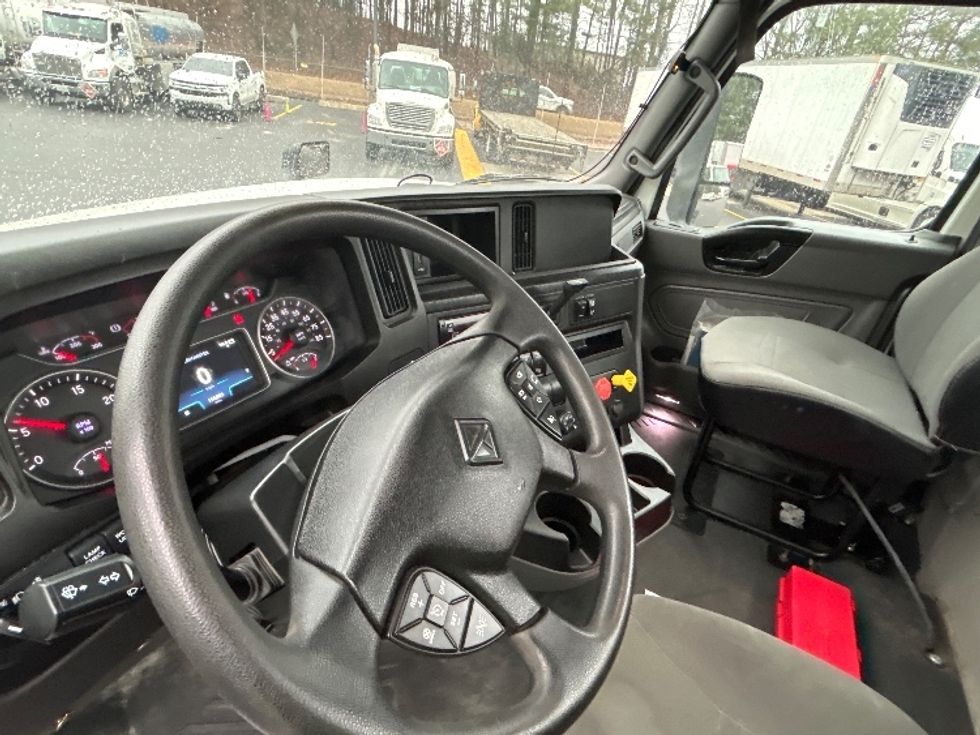 Day Cab Tractor-Heavy Duty Tractors-International-2019-LT625-Norcross-GA-113,802\n\t\tmiles-$ 30,250 - Image 10