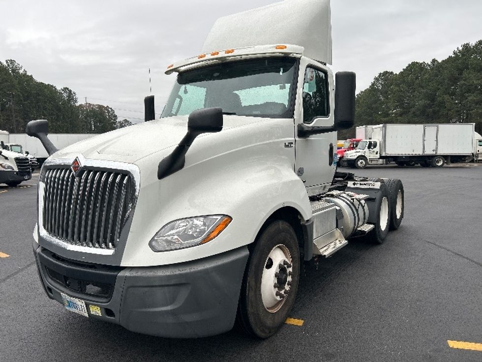 Day Cab Tractor-Heavy Duty Tractors-International-2019-LT625-Norcross-GA-113,802\n\t\tmiles-$ 30,250 - Image 3