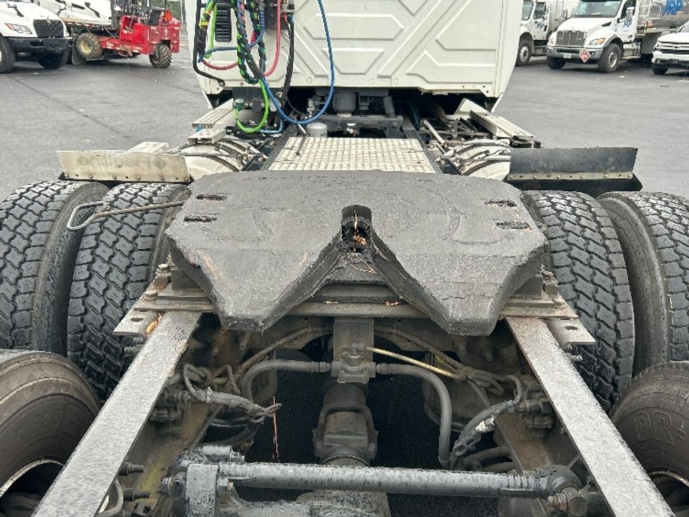 Day Cab Tractor-Heavy Duty Tractors-International-2019-LT625-Norcross-GA-113,802\n\t\tmiles-$ 30,250 - Image 6