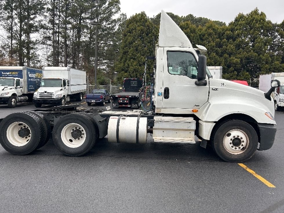 Day Cab Tractor-Heavy Duty Tractors-International-2019-LT625-Norcross-GA-113,802\n\t\tmiles-$ 30,250 - Image 8