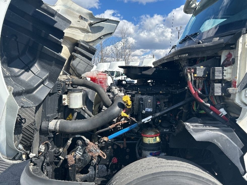 Day Cab Tractor-Heavy Duty Tractors-International-2019-LT625-Obetz-OH-454,448\n\t\tmiles-$ 22,750 - Image 16