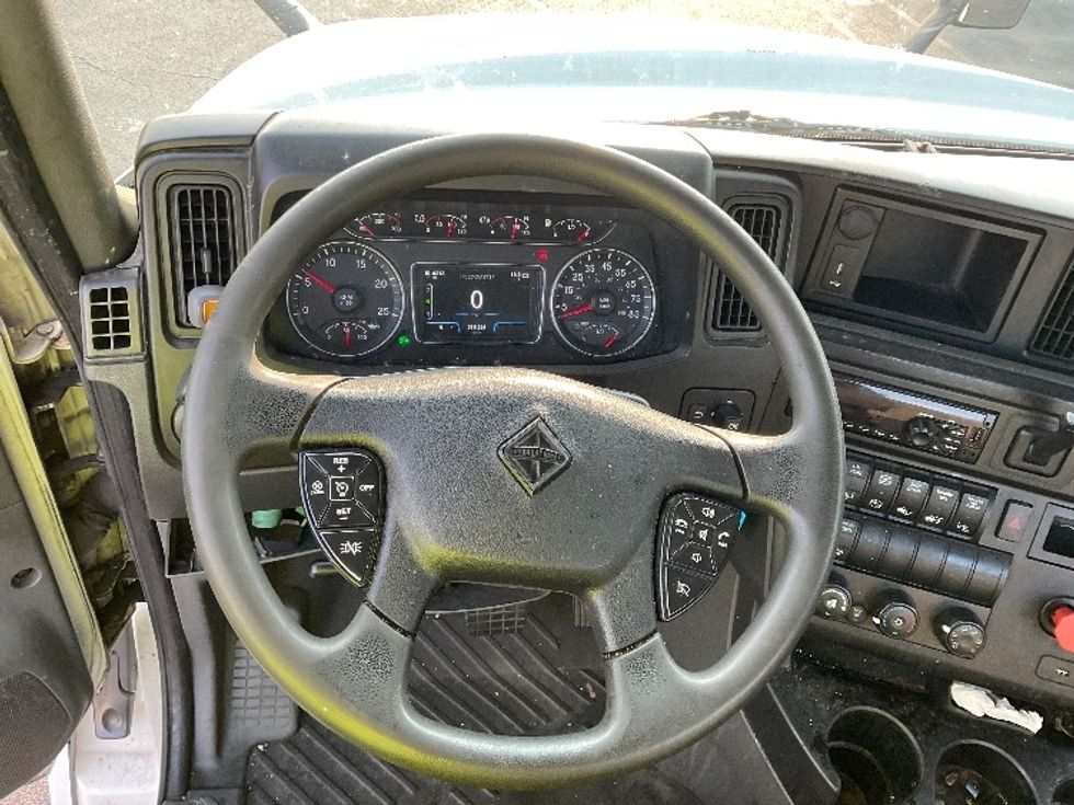 Day Cab Tractor-Heavy Duty Tractors-International-2019-LT625-Obetz-OH-519,261\n\t\tmiles-$ 27,750 - Image 11
