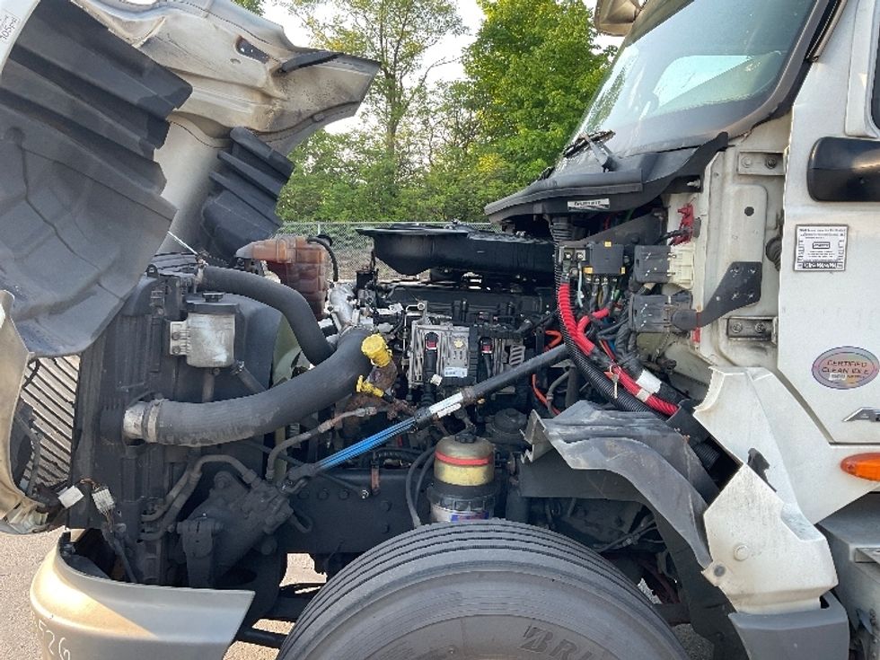 Day Cab Tractor-Heavy Duty Tractors-International-2019-LT625-Obetz-OH-519,261\n\t\tmiles-$ 27,750 - Image 15