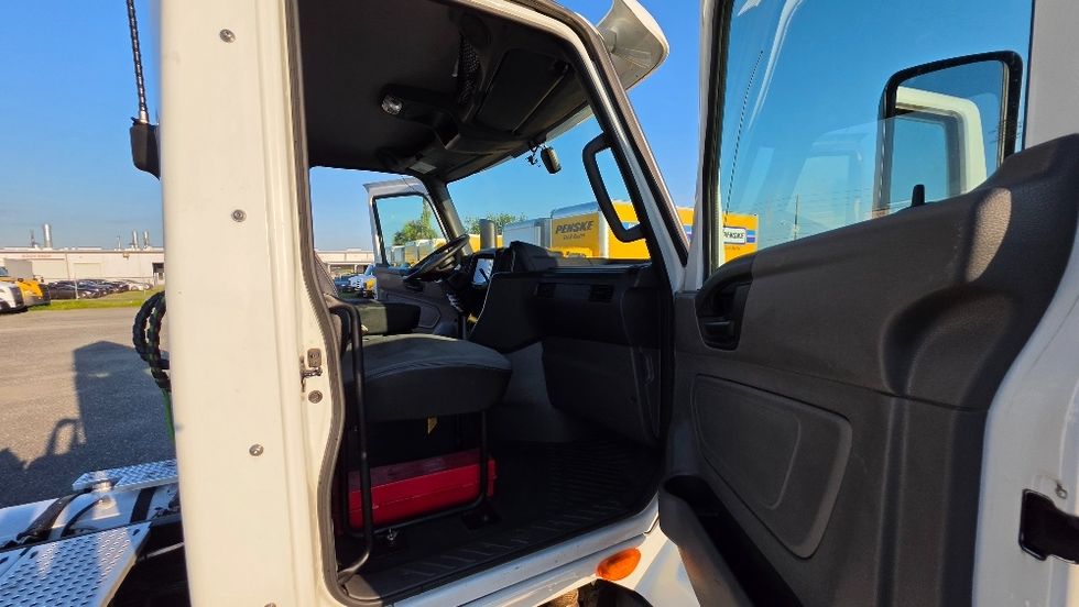 Day Cab Tractor-Heavy Duty Tractors-International-2019-LT625-Ocala-FL-377,279\n\t\tmiles-$ 25,250 - Image 12