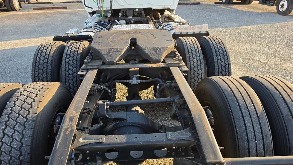 Day Cab Tractor-Heavy Duty Tractors-International-2019-LT625-Ocala-FL-377,279\n\t\tmiles-$ 25,250 - Image 6