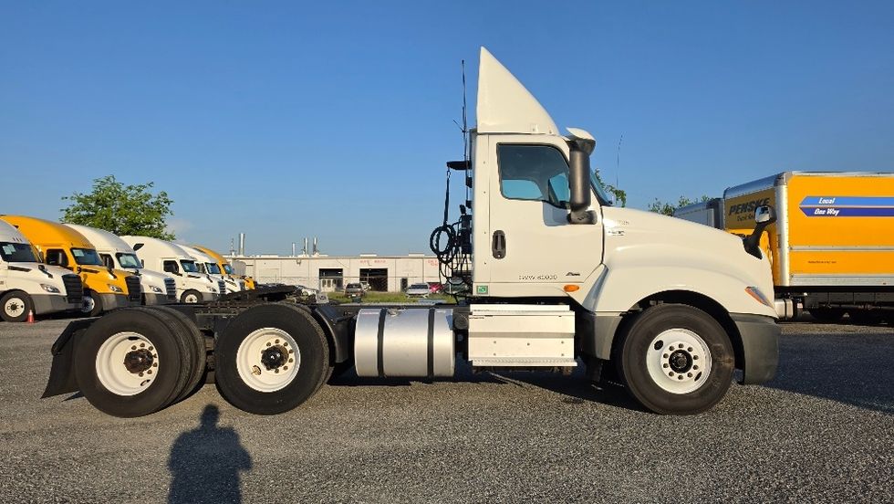 Day Cab Tractor-Heavy Duty Tractors-International-2019-LT625-Ocala-FL-377,279\n\t\tmiles-$ 25,250 - Image 8