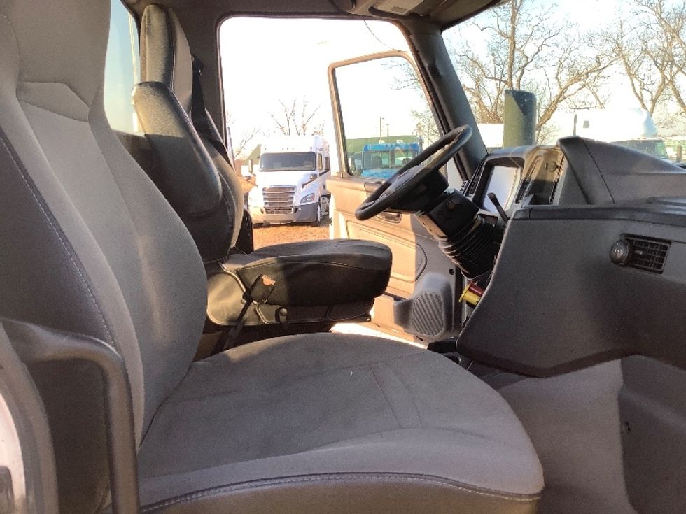 Day Cab Tractor-Heavy Duty Tractors-International-2019-LT625-Ocala-FL-595,292\n\t\tmiles-$ 19,000 - Image 14