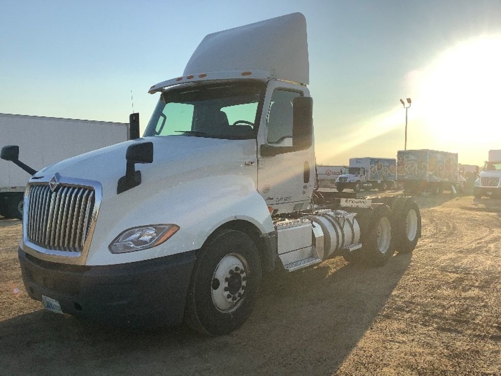 Day Cab Tractor-Heavy Duty Tractors-International-2019-LT625-Ocala-FL-595,292\n\t\tmiles-$ 19,000 - Image 3