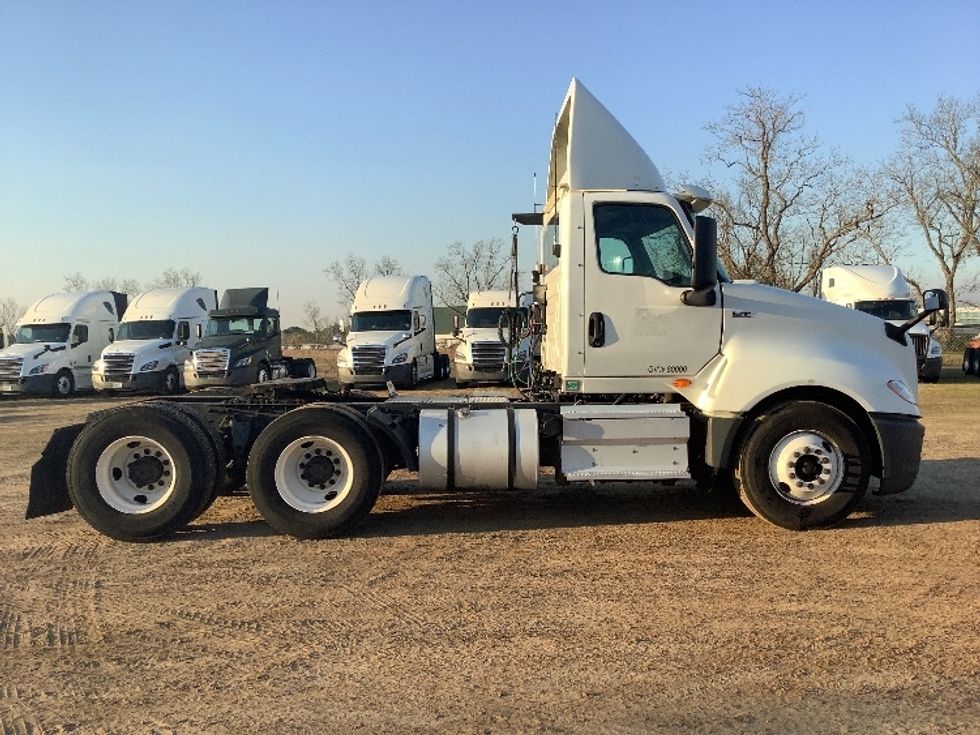 Day Cab Tractor-Heavy Duty Tractors-International-2019-LT625-Ocala-FL-595,292\n\t\tmiles-$ 19,000 - Image 8