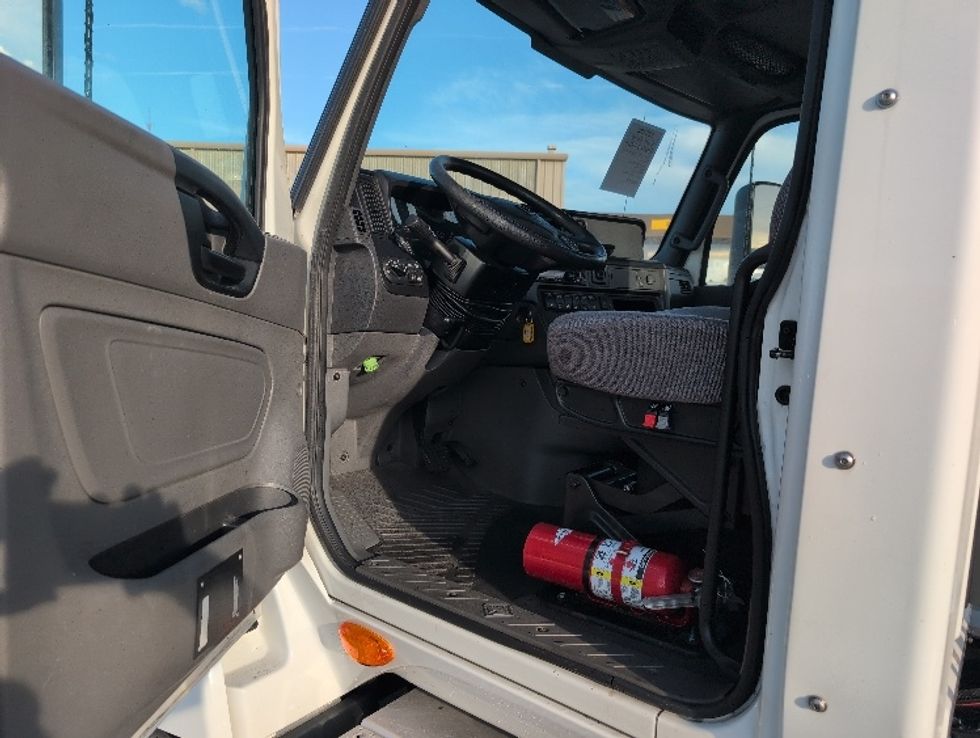 Day Cab Tractor-Heavy Duty Tractors-International-2019-LT625-Ocala-FL-96,662\n\t\tmiles-$ 16,250 - Image 9