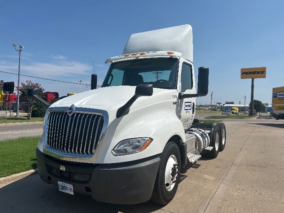 Day Cab Tractor-Heavy Duty Tractors-International-2019-LT625-Oklahoma City-OK-360,879\n\t\tmiles-$ 29,500 - Image 3