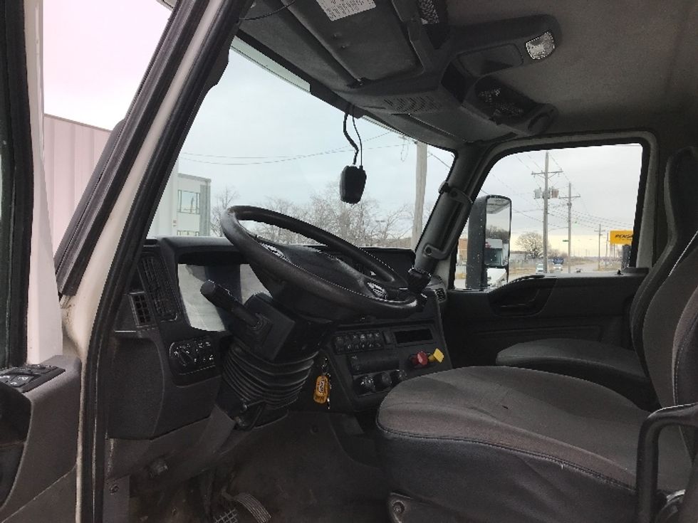 Day Cab Tractor-Heavy Duty Tractors-International-2019-LT625-Omaha-NE-199,159\n\t\tmiles-$ 39,000 - Image 10