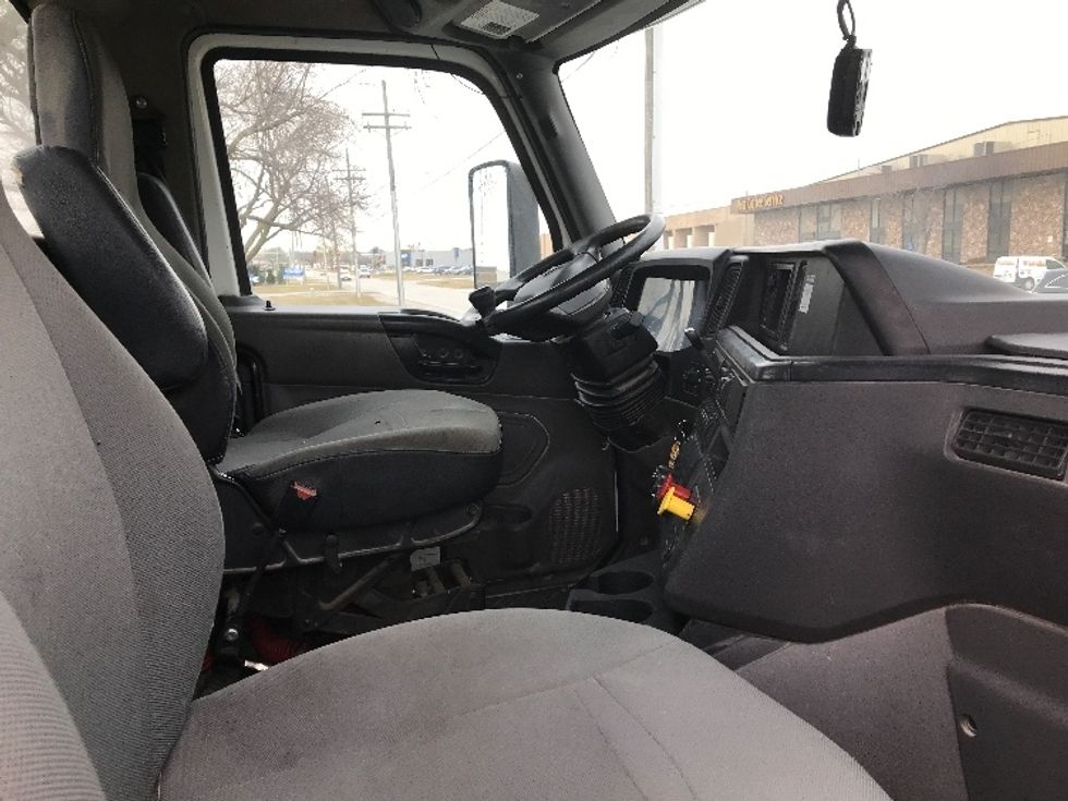 Day Cab Tractor-Heavy Duty Tractors-International-2019-LT625-Omaha-NE-199,159\n\t\tmiles-$ 39,000 - Image 14