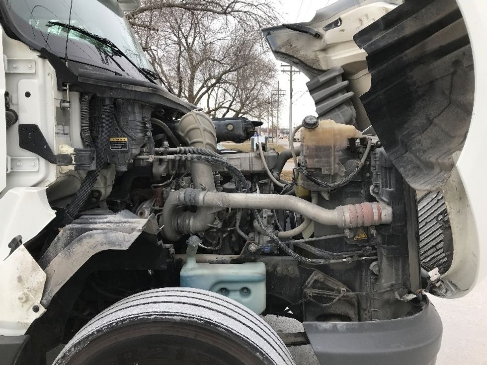 Day Cab Tractor-Heavy Duty Tractors-International-2019-LT625-Omaha-NE-199,159\n\t\tmiles-$ 39,000 - Image 15