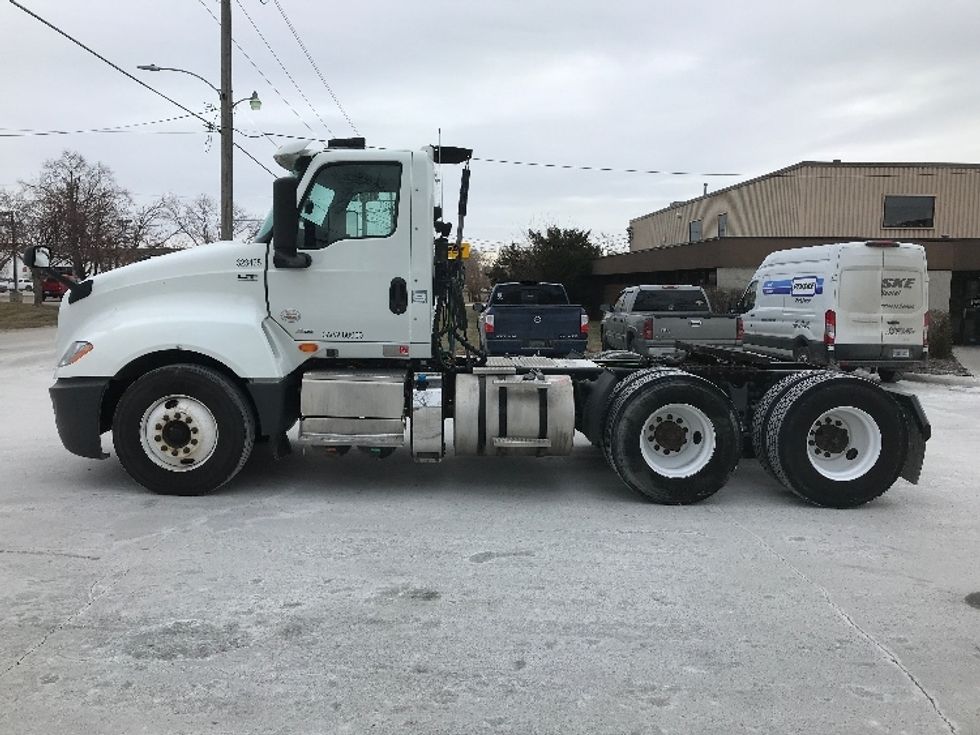 Day Cab Tractor-Heavy Duty Tractors-International-2019-LT625-Omaha-NE-199,159\n\t\tmiles-$ 39,000 - Image 4