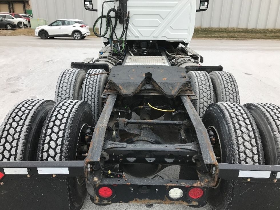 Day Cab Tractor-Heavy Duty Tractors-International-2019-LT625-Omaha-NE-199,159\n\t\tmiles-$ 39,000 - Image 6