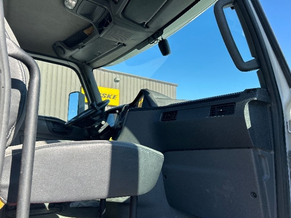 Day Cab Tractor-Heavy Duty Tractors-International-2019-LT625-Omaha-NE-212,822\n\t\tmiles-$ 37,000 - Image 12