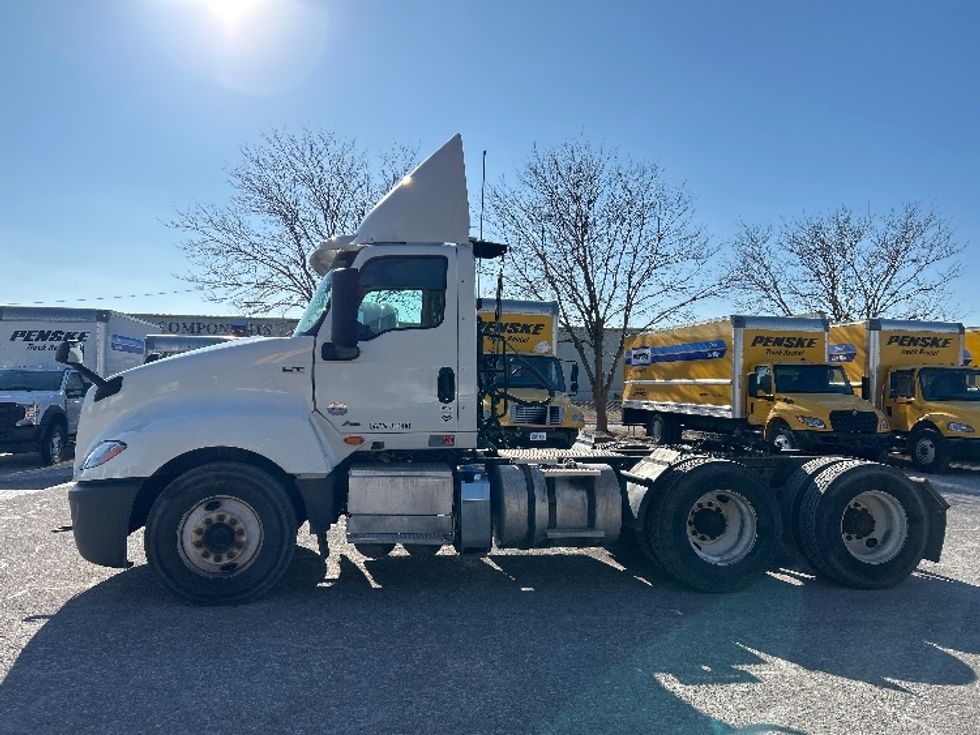 Day Cab Tractor-Heavy Duty Tractors-International-2019-LT625-Omaha-NE-212,822\n\t\tmiles-$ 37,000 - Image 4