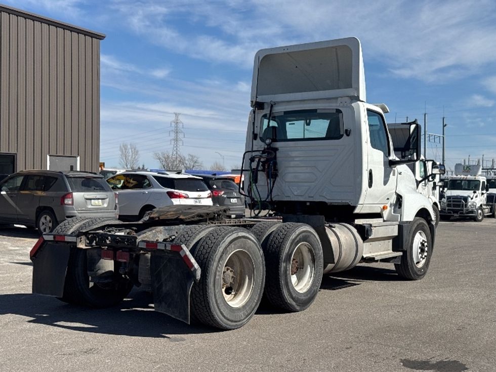 Day Cab Tractor-Heavy Duty Tractors-International-2019-LT625-Omaha-NE-232,896\n\t\tmiles-$ 35,750 - Image 7