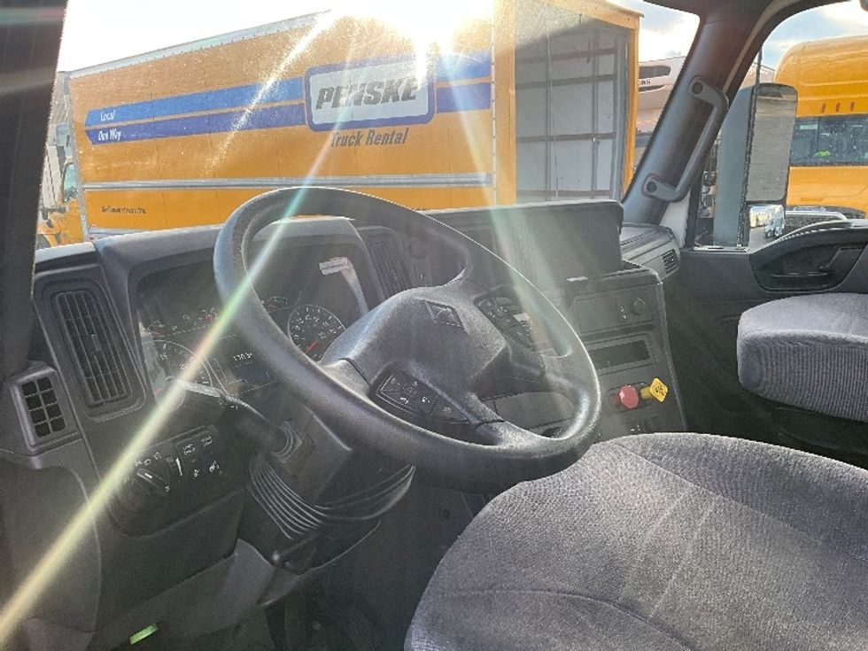 Day Cab Tractor-Heavy Duty Tractors-International-2019-LT625-Orlando-FL-130,546\n\t\tmiles-$ 17,250 - Image 10