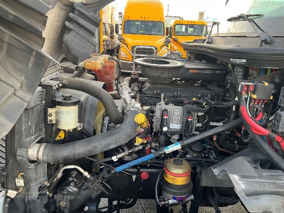 Day Cab Tractor-Heavy Duty Tractors-International-2019-LT625-Orlando-FL-130,546\n\t\tmiles-$ 17,250 - Image 16