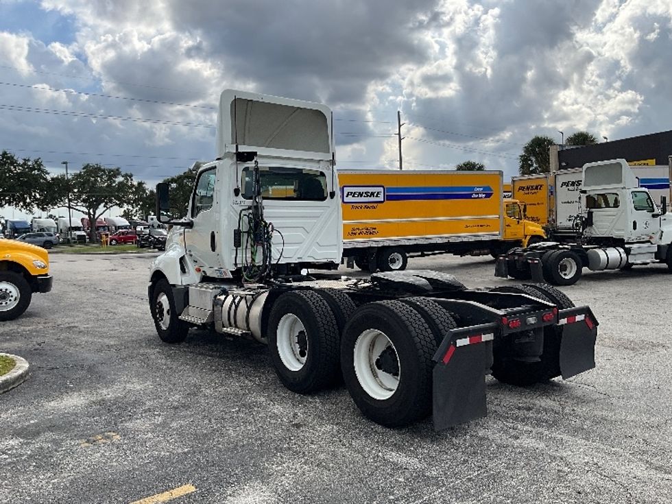 Day Cab Tractor-Heavy Duty Tractors-International-2019-LT625-Orlando-FL-175,738\n\t\tmiles-$ 30,250 - Image 6