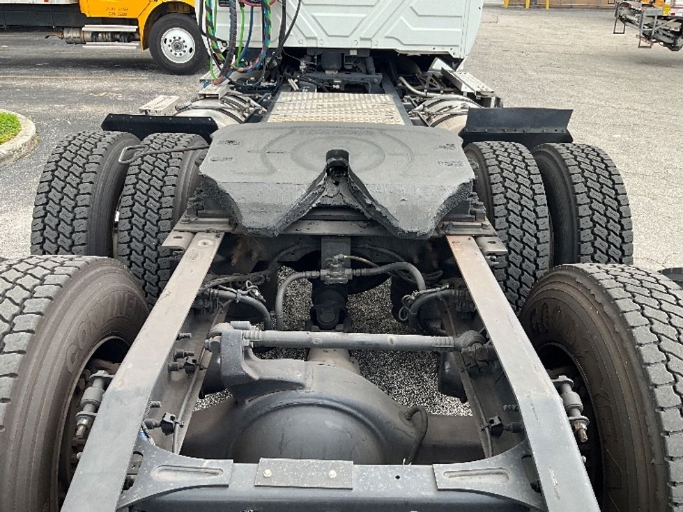 Day Cab Tractor-Heavy Duty Tractors-International-2019-LT625-Orlando-FL-175,738\n\t\tmiles-$ 30,250 - Image 7