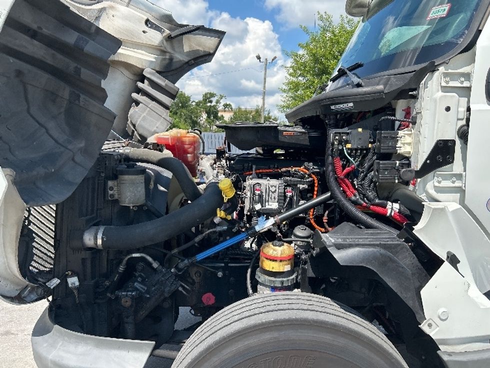 Day Cab Tractor-Heavy Duty Tractors-International-2019-LT625-Orlando-FL-283,540\n\t\tmiles-$ 32,500 - Image 16