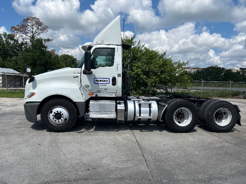 Day Cab Tractor-Heavy Duty Tractors-International-2019-LT625-Orlando-FL-283,540\n\t\tmiles-$ 32,500 - Image 4