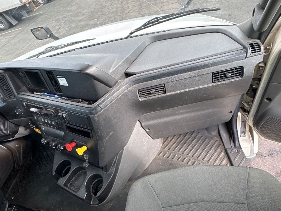 Day Cab Tractor-Heavy Duty Tractors-International-2019-LT625-Parsippany-NJ-330,357\n\t\tmiles-$ 27,500 - Image 13
