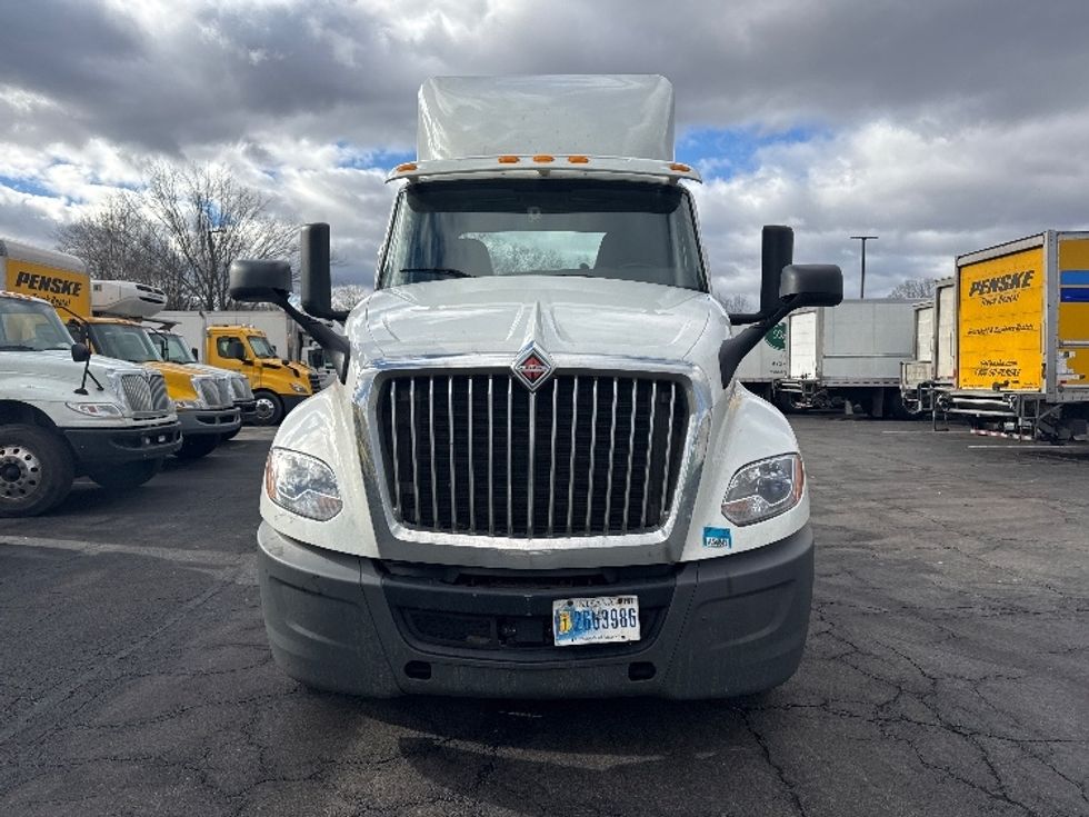 Day Cab Tractor-Heavy Duty Tractors-International-2019-LT625-Parsippany-NJ-330,357\n\t\tmiles-$ 27,500 - Image 2