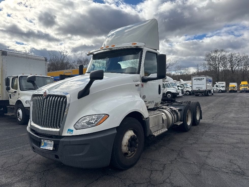 Day Cab Tractor-Heavy Duty Tractors-International-2019-LT625-Parsippany-NJ-330,357\n\t\tmiles-$ 27,500 - Image 3