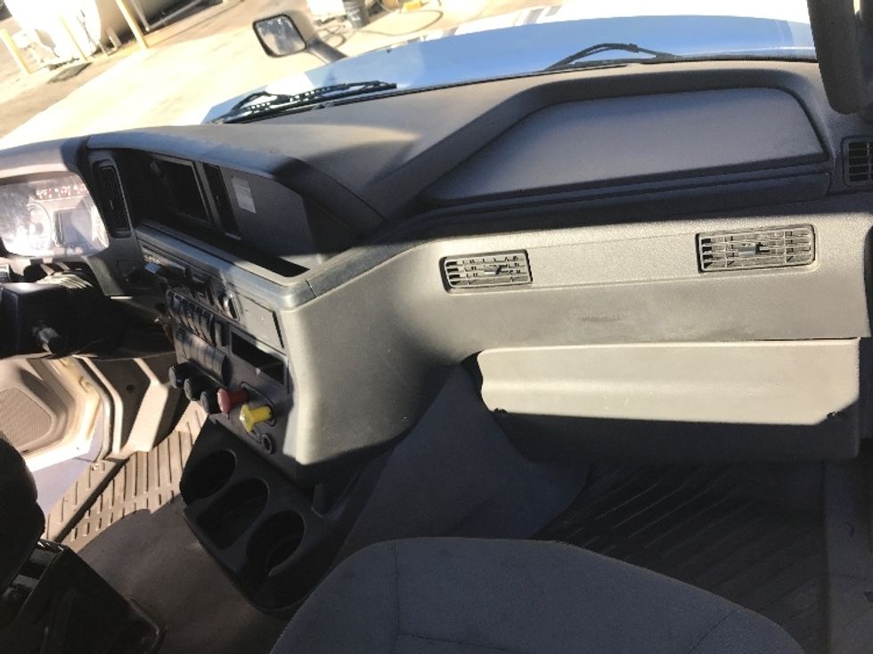 Day Cab Tractor-Heavy Duty Tractors-International-2019-LT625-Pell City-AL-478,742\n\t\tmiles-$ 21,500 - Image 12