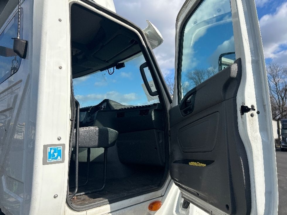 Day Cab Tractor-Heavy Duty Tractors-International-2019-LT625-Pennsauken-NJ-393,416\n\t\tmiles-$ 25,000 - Image 12