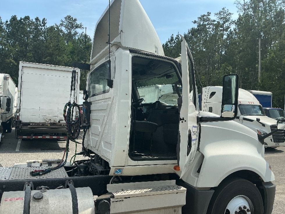 Day Cab Tractor-Heavy Duty Tractors-International-2019-LT625-Pensacola-FL-276,523\n\t\tmiles-$ 31,250 - Image 12