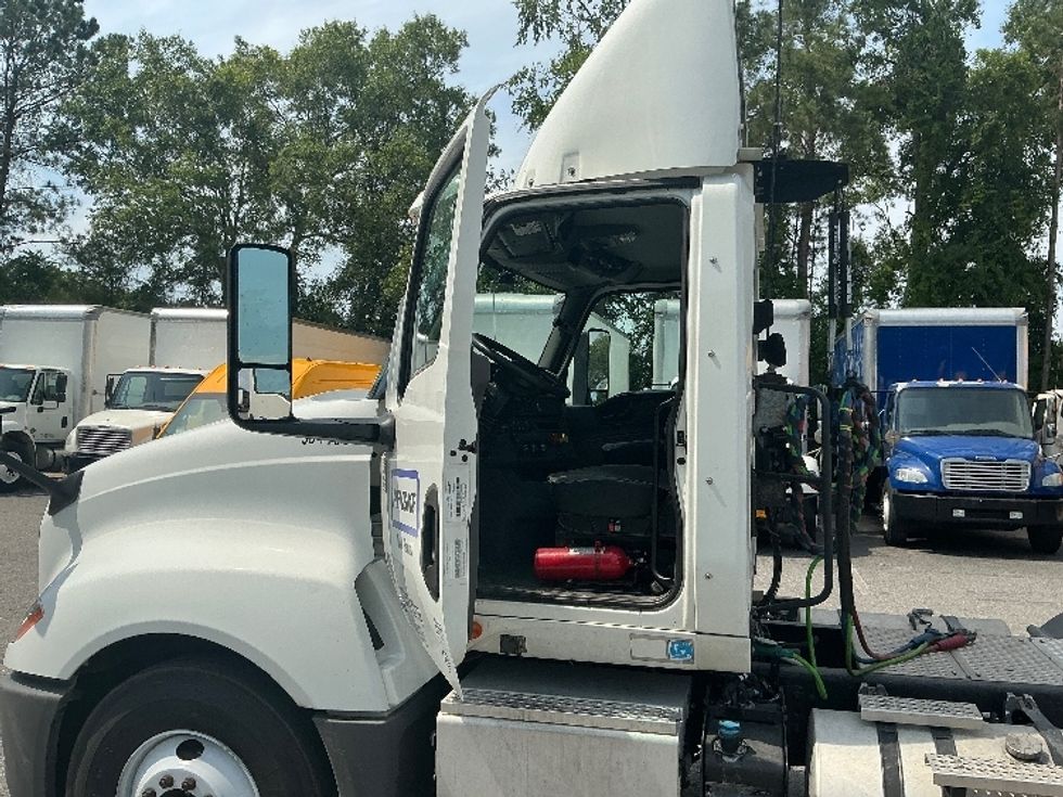 Day Cab Tractor-Heavy Duty Tractors-International-2019-LT625-Pensacola-FL-276,523\n\t\tmiles-$ 31,250 - Image 9