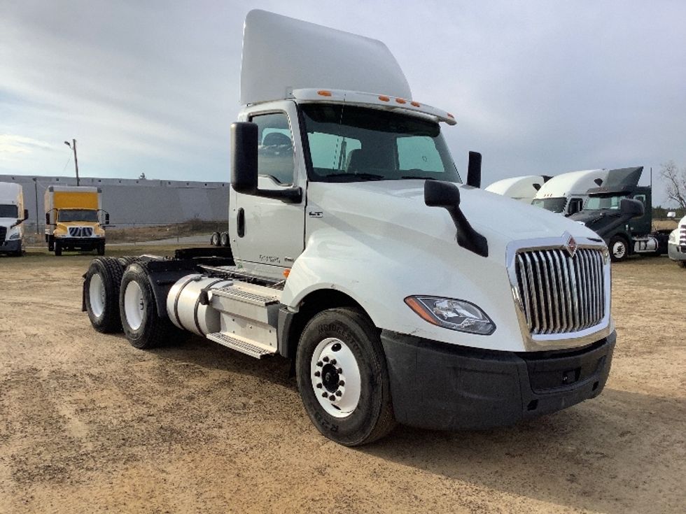 Day Cab Tractor-Heavy Duty Tractors-International-2019-LT625-Pensacola-FL-315,492\n\t\tmiles-$ 25,750 - Image 1