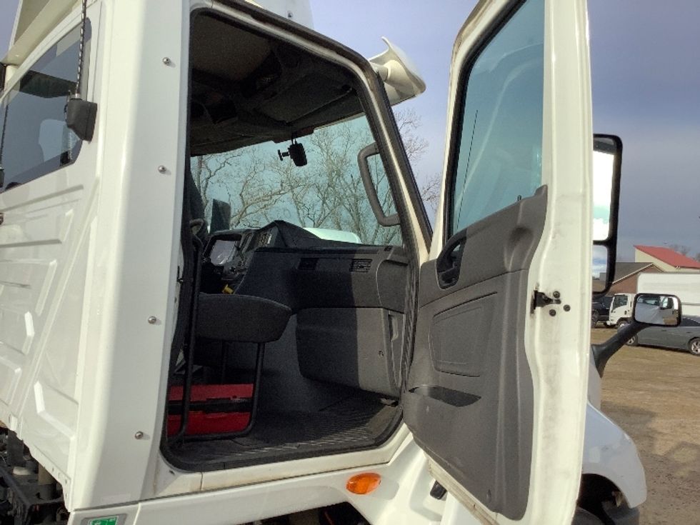 Day Cab Tractor-Heavy Duty Tractors-International-2019-LT625-Pensacola-FL-315,492\n\t\tmiles-$ 25,750 - Image 12