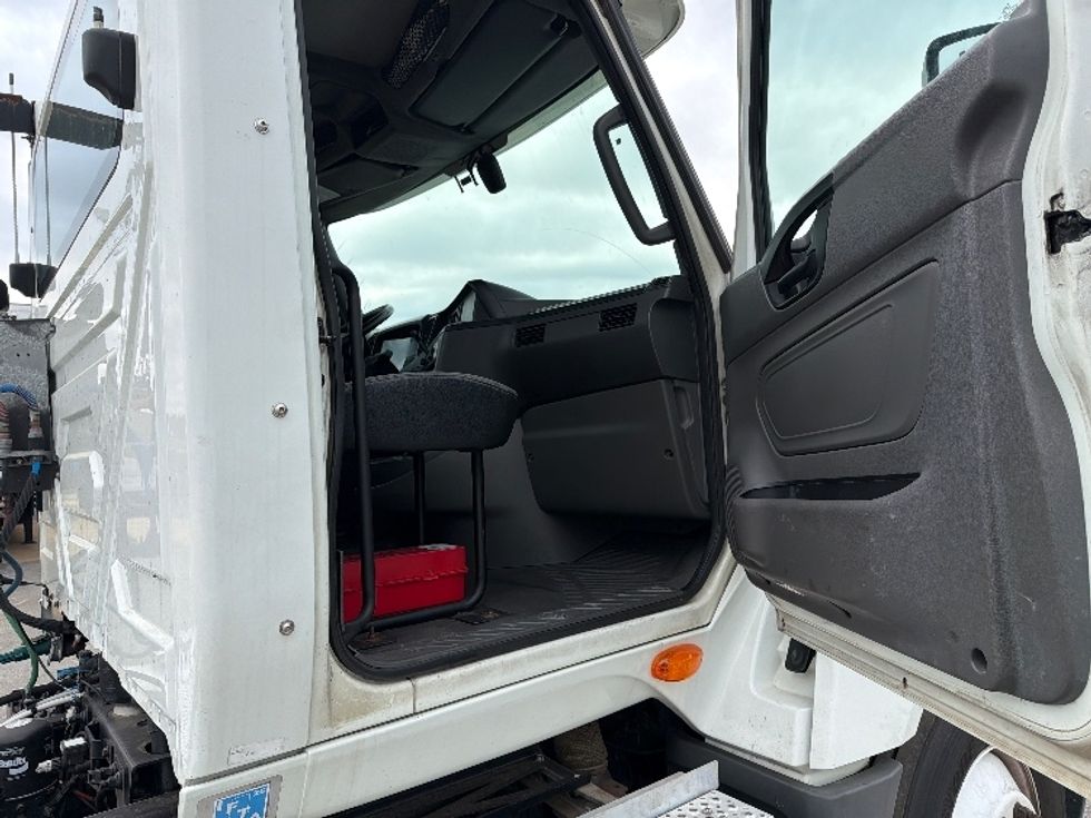 Day Cab Tractor-Heavy Duty Tractors-International-2019-LT625-Pensacola-FL-393,197\n\t\tmiles-$ 24,750 - Image 12