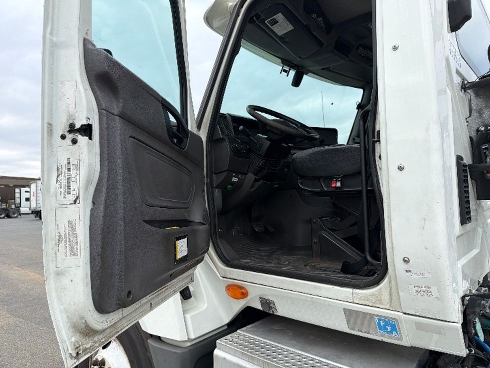 Day Cab Tractor-Heavy Duty Tractors-International-2019-LT625-Pensacola-FL-393,197\n\t\tmiles-$ 24,750 - Image 9