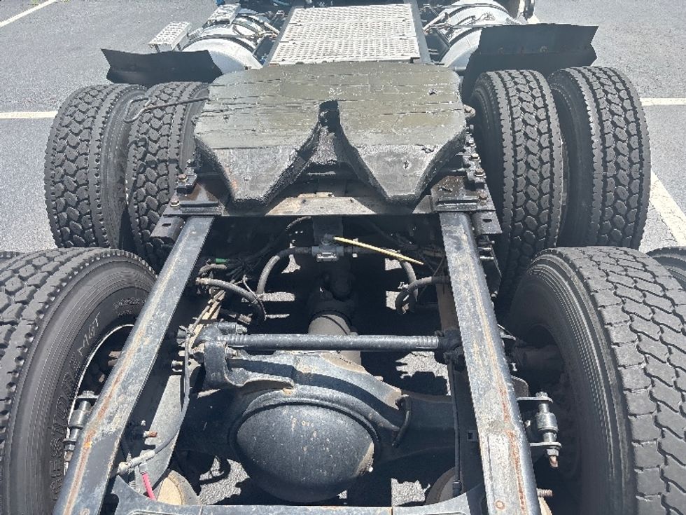 Day Cab Tractor-Heavy Duty Tractors-International-2019-LT625-Pensacola-FL-453,924\n\t\tmiles-$ 22,250 - Image 19