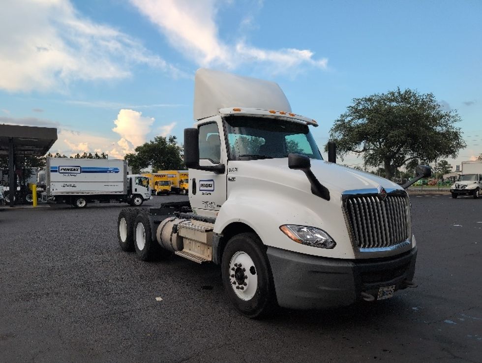 Day Cab Tractor-Heavy Duty Tractors-International-2019-LT625-Pensacola-FL-530,000\n\t\tmiles-$ 19,000 - Image 1