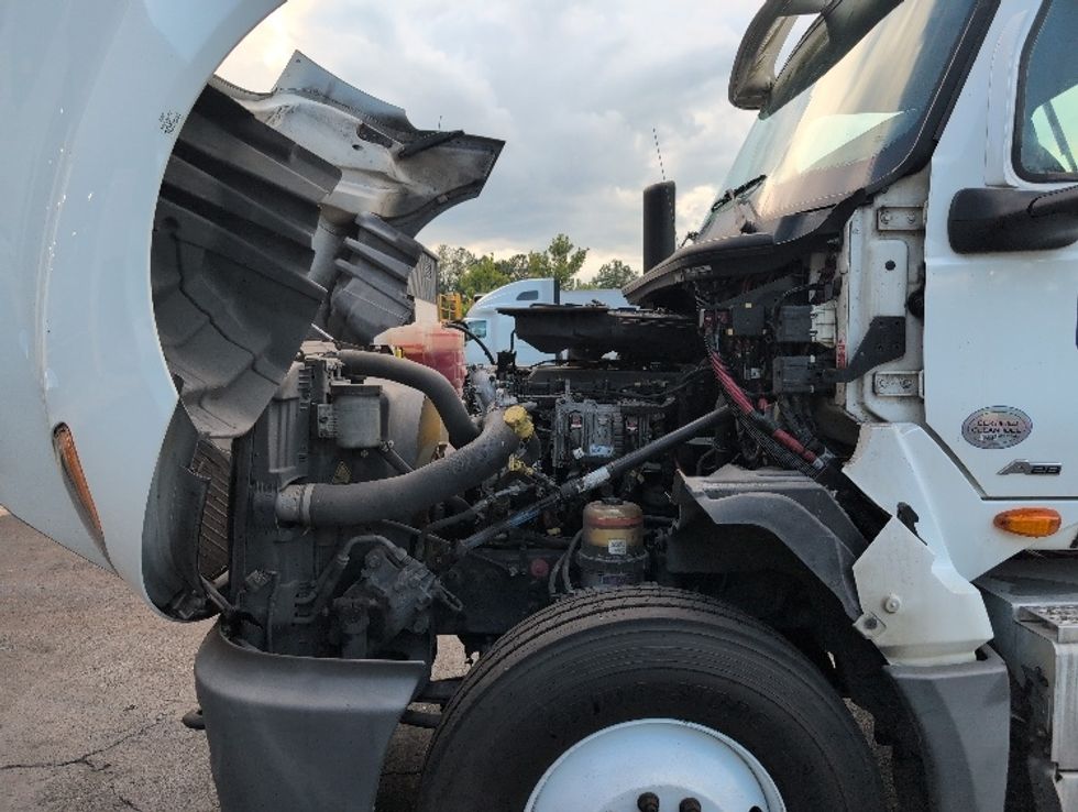 Day Cab Tractor-Heavy Duty Tractors-International-2019-LT625-Pensacola-FL-530,000\n\t\tmiles-$ 19,000 - Image 16