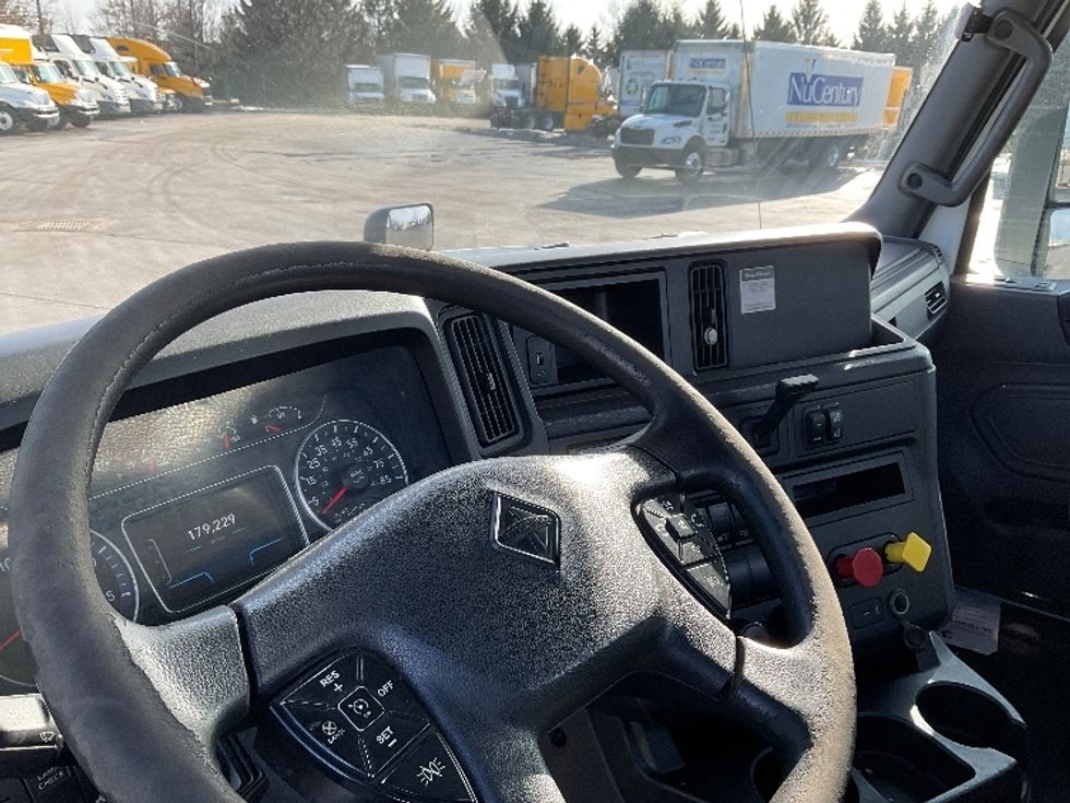 Day Cab Tractor-Heavy Duty Tractors-International-2019-LT625-Perrysburg-OH-179,885\n\t\tmiles-$ 24,500 - Image 10