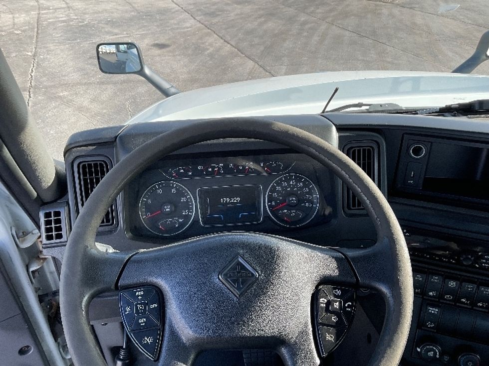 Day Cab Tractor-Heavy Duty Tractors-International-2019-LT625-Perrysburg-OH-179,885\n\t\tmiles-$ 24,500 - Image 11